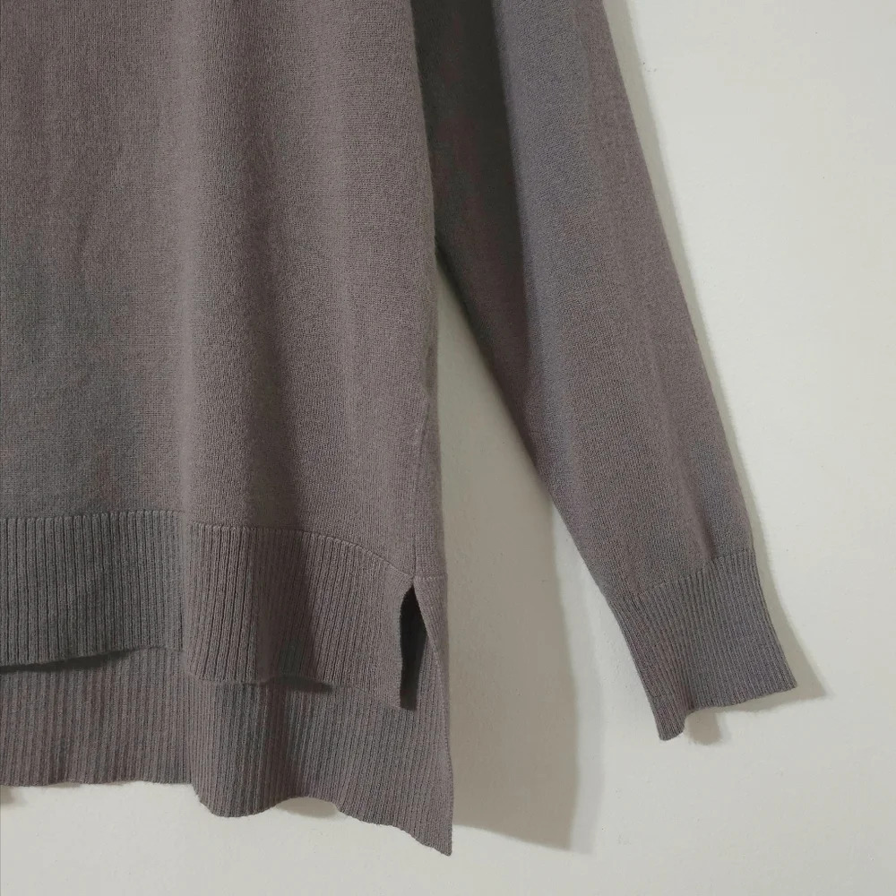 DEVOTION BY CYRUS Long Sleeve Mock Neck Colorblock High Low Pullover Sweater, S - Picture 5 of 14